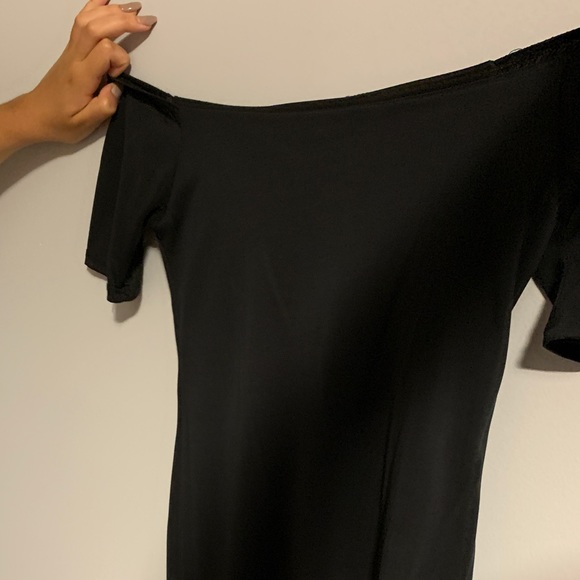 Off the shoulder midi bodycon dress - Picture 2 of 3